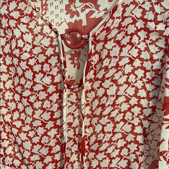 Red and cream Bell Sleeve Blouse with Tie Front - Picture 3 of 7